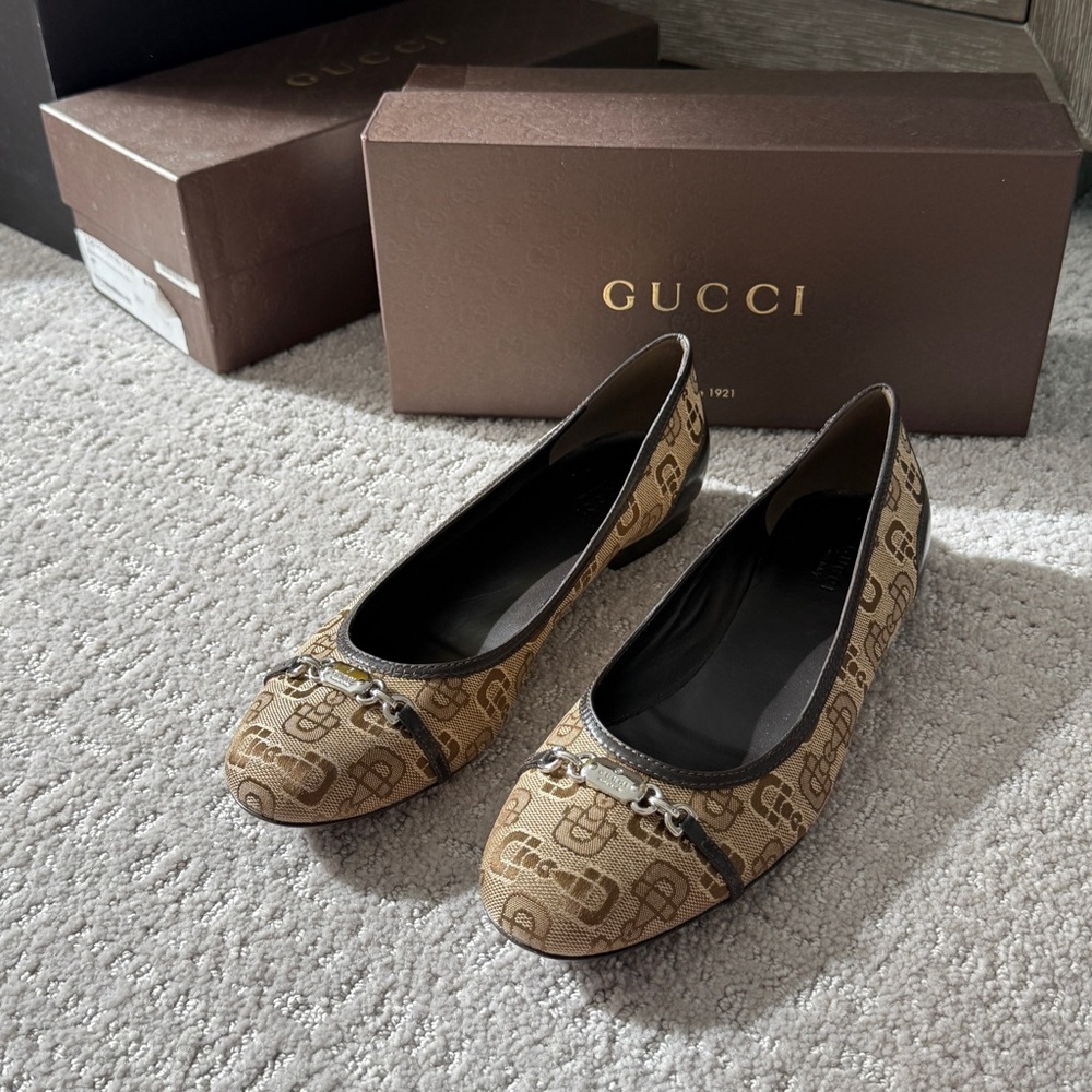 NWT Authentic Gucci Vintage Women's Brown Ballet Flats size 40 / 10 US